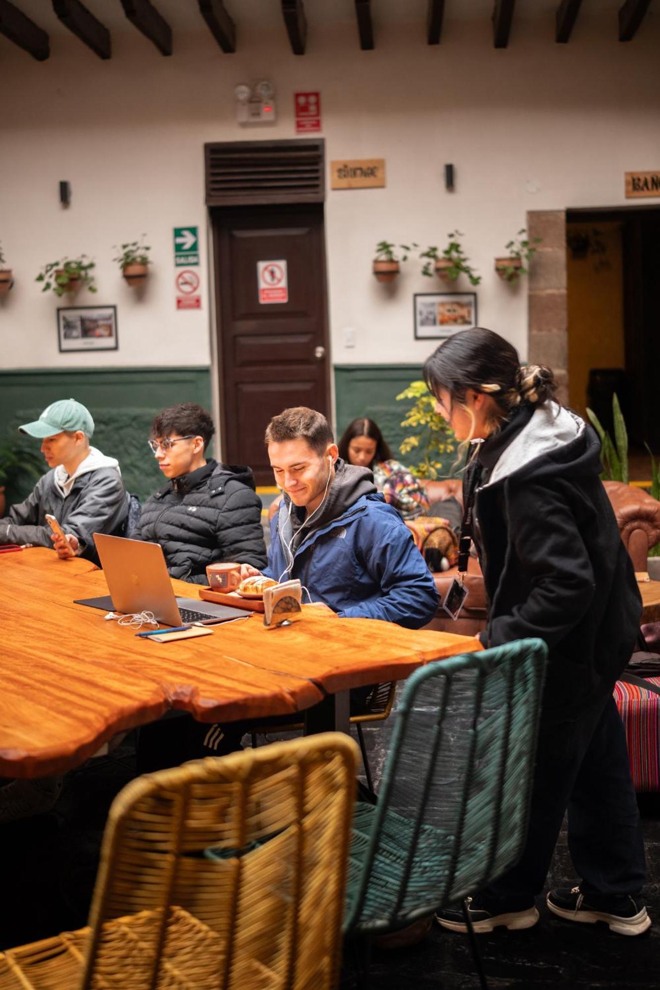 Black Llama Hostel 库斯科 外观 照片